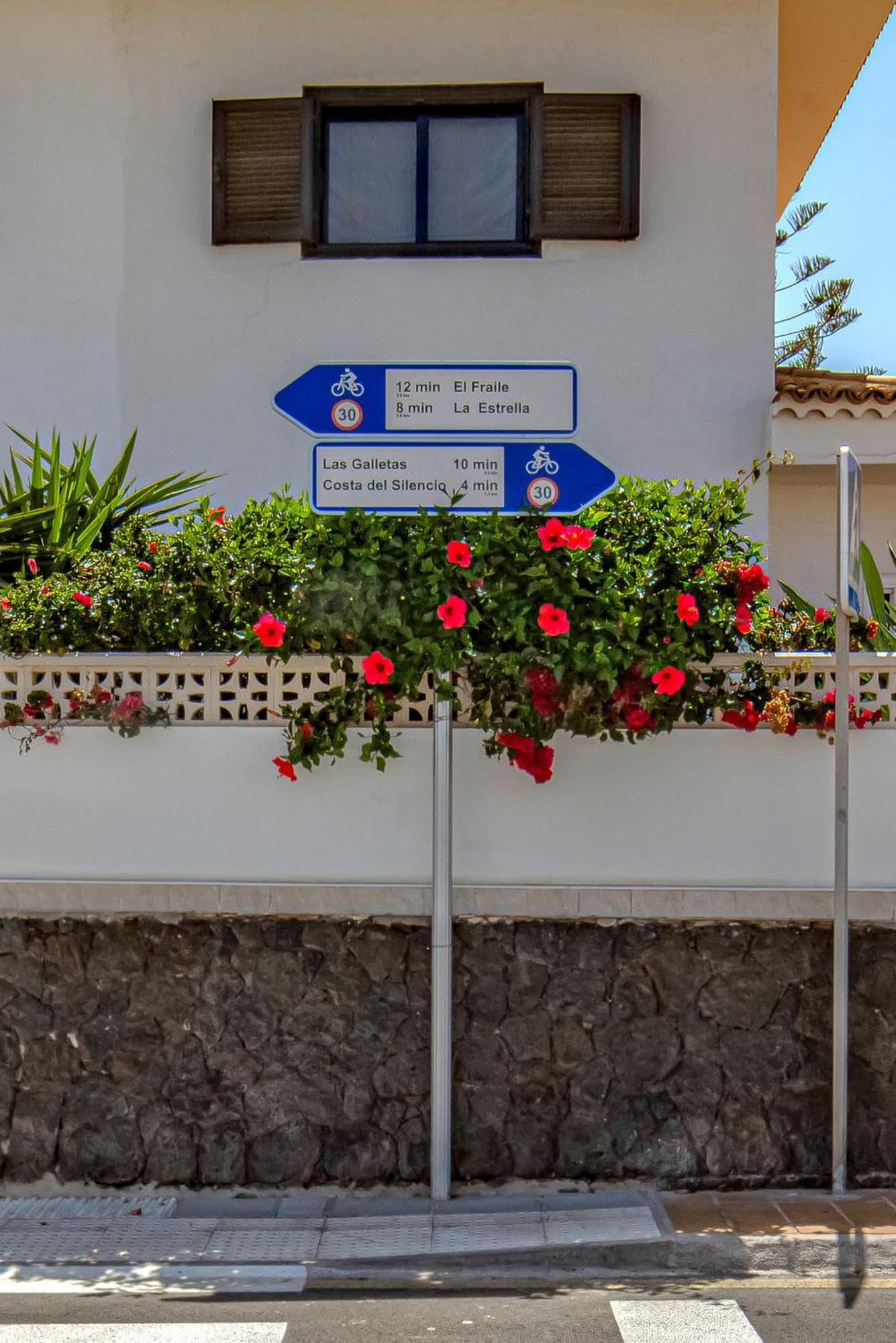 Apartment One Bedroom, Sea Front, In Complex With Pool *