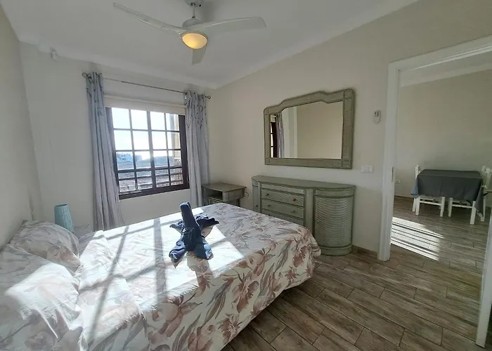 Atlantis 3 One Bedroom, Sea Front, In Complex With Pool