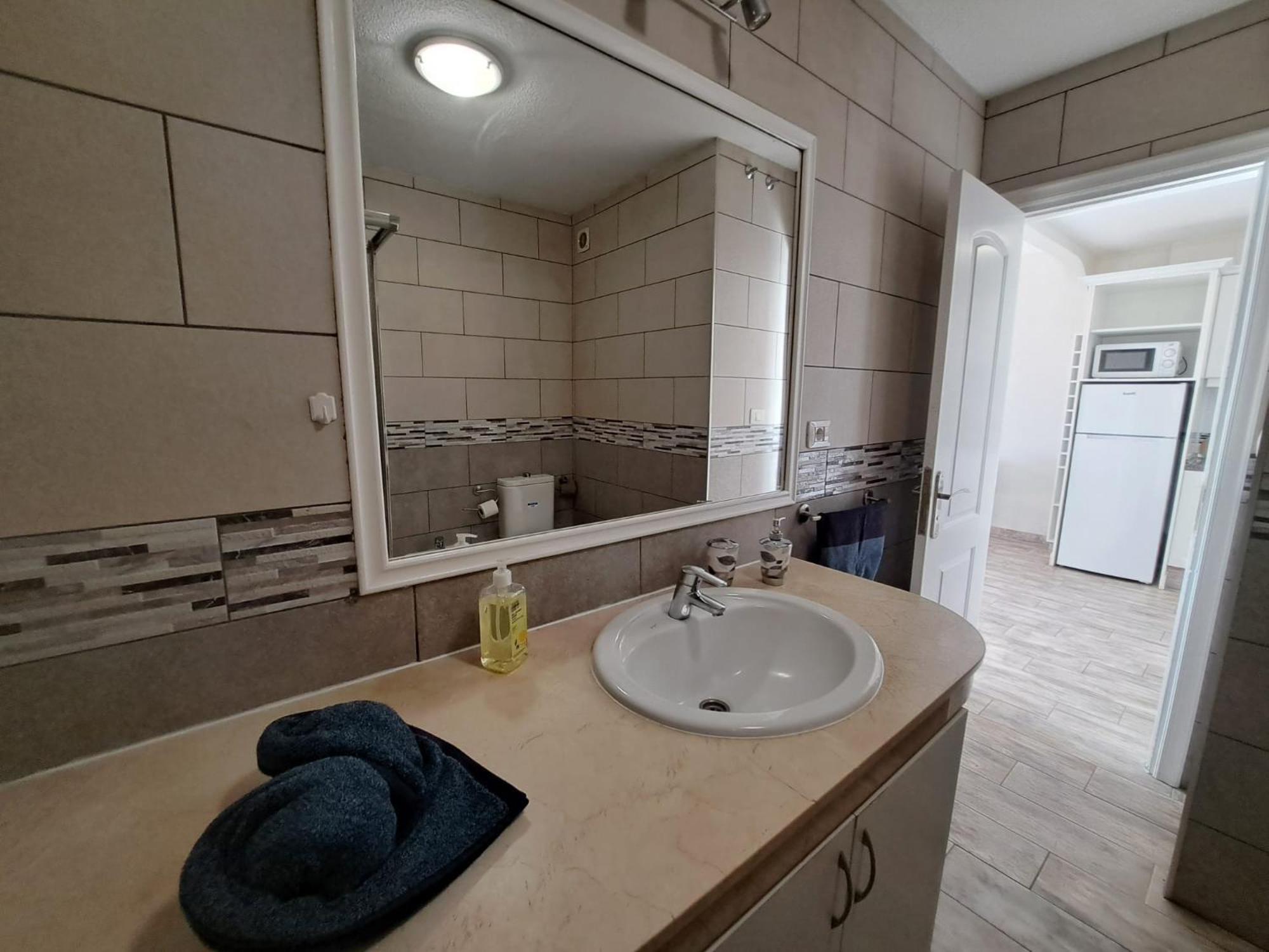Atlantis 3 One Bedroom, Sea Front, In Complex With Pool